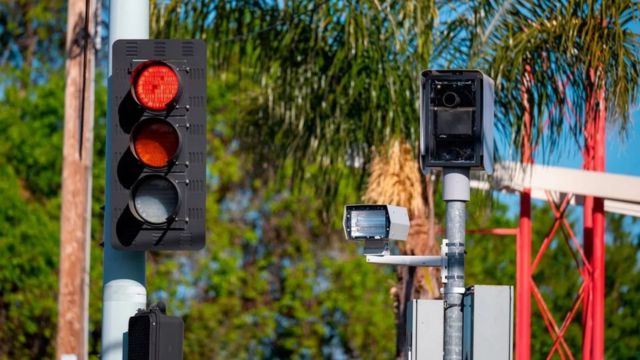 Important! California’s Updated Traffic Rules for Red Light Turns in 2024