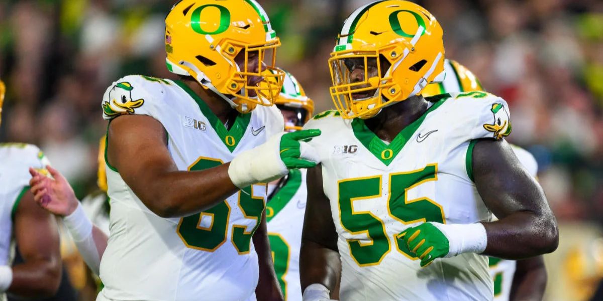 Oregon Ducks Make History, Ascending to No. 1 in AP Top 25 College Football Rankings