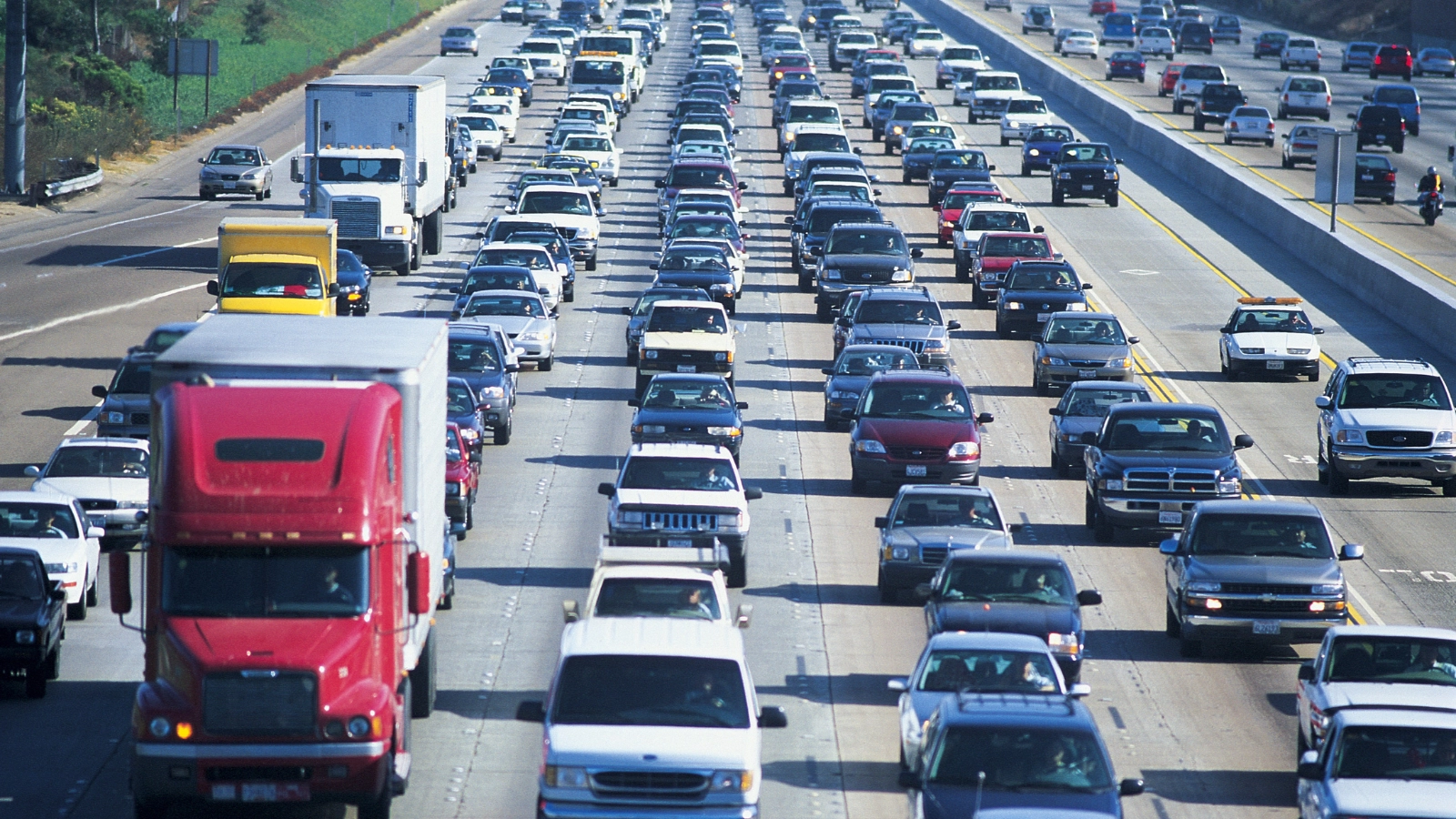 Thanksgiving Traffic Chaos Ahead: AAA Reveals the Best and Worst Times to Hit the Road!