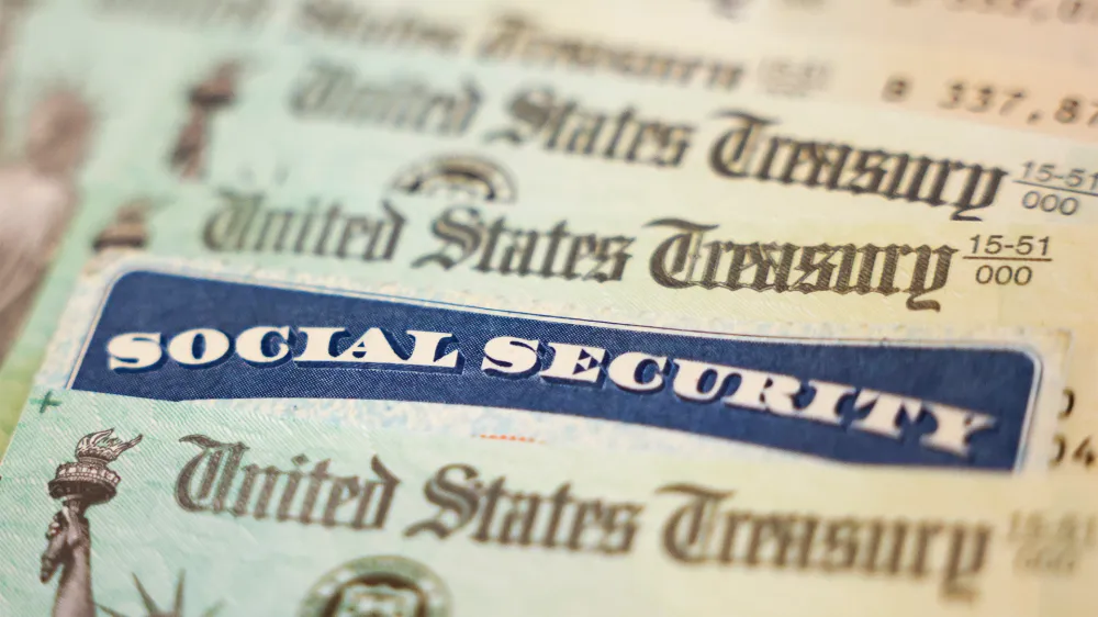 Will You Be $1,900 Richer This Christmas? Check If You’re on the Social Security List for Dec. 24!