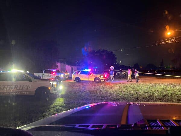 Police Officer Shot Outside Immigration Detention Facility in Texas