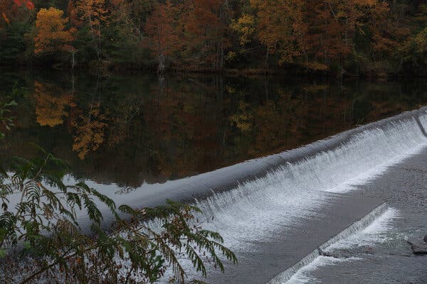 Missouri Man Dies in Dam’s Hydraulics While Trying to Save Trapped Boater