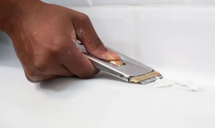 4 Foolproof Ways to Remove Caulk Without Harming Surfaces