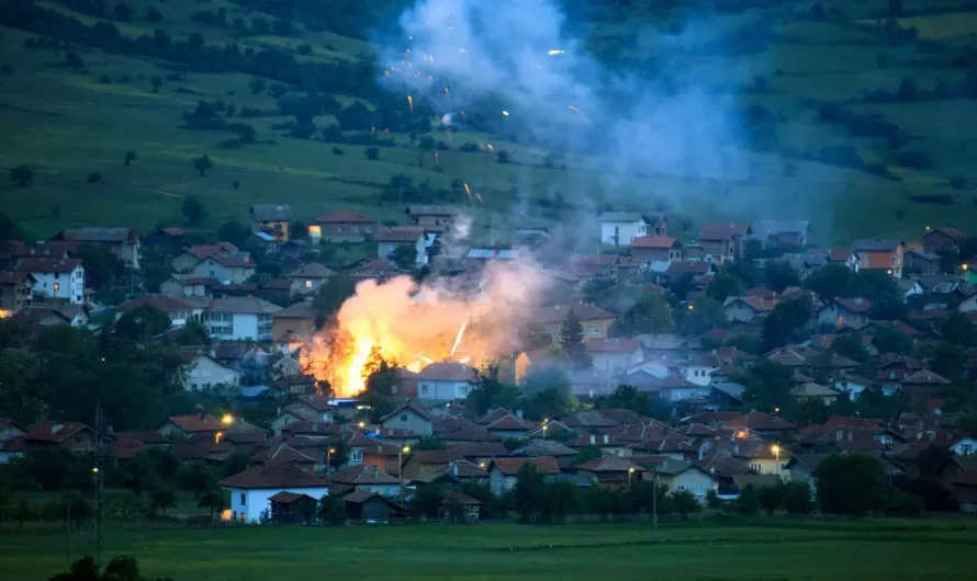 House in Markle Completely Engulfed by Fire, Structure Destroyed