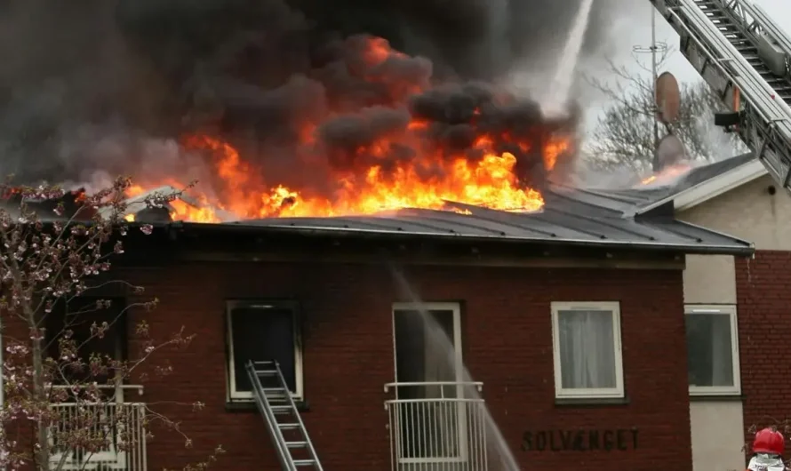 Two Person Dies, Two Injured After Chelan House Fire