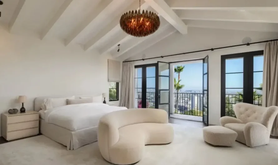 Hollywood Star Brad Pitt Buys Luxury Mansion in Los Angeles for $12M