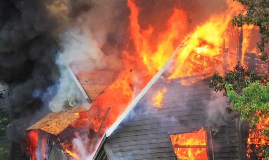 House Fire Breaks Out in Delaware, Investigation Launched