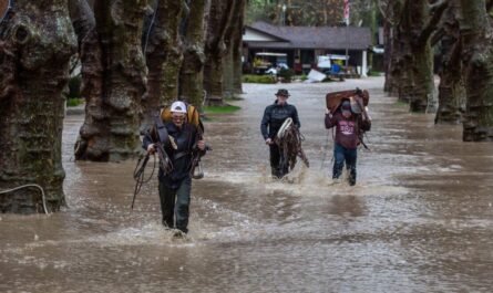 Flash Floods Kill One in Northern California as Powerful Storms Disrupt Holiday Travel