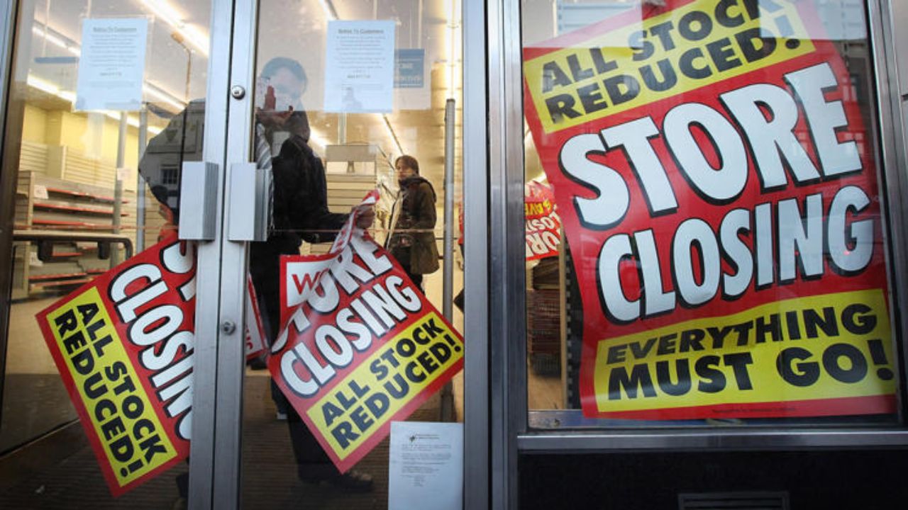 Popular Fashion Retailer Quietly Closes Dozens of Stores as Shopping Habits Shift