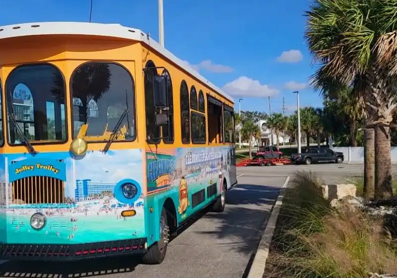 Jolley Trolley Begins Non-Stop Routes Between Clearwater Beach and John’s Pass